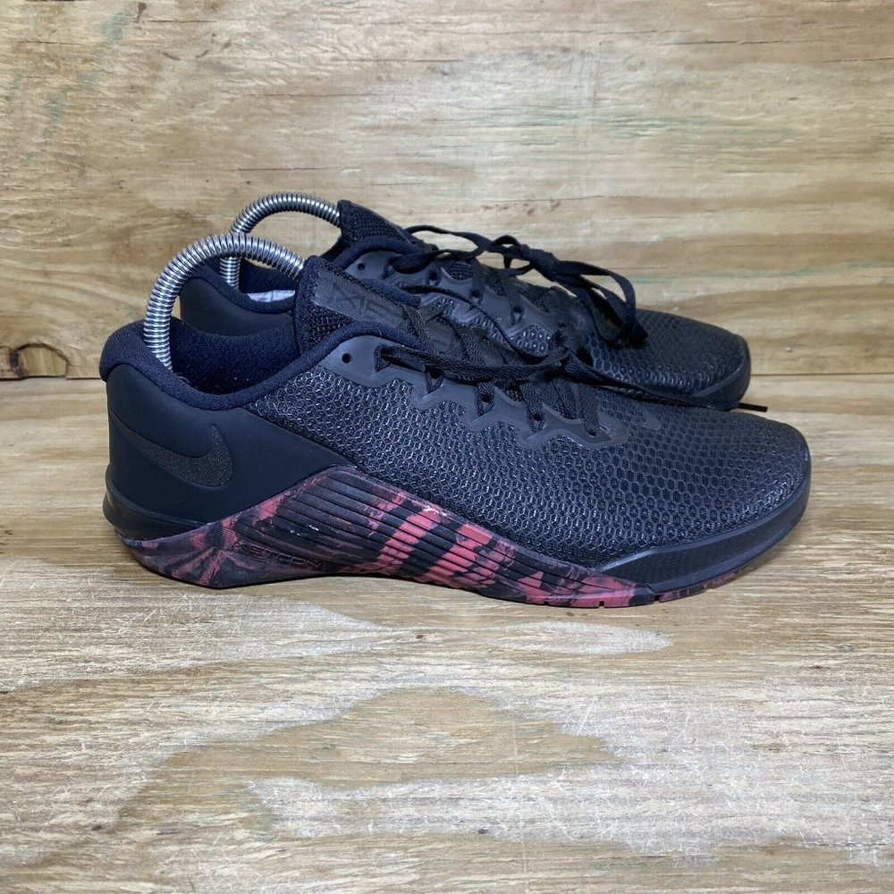 Nike Metcon 5 Training Shoes Mens 9 Black Pink Athletic Sneakers AQ1189-006